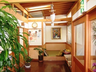 内田皮ふ科 畳スペース